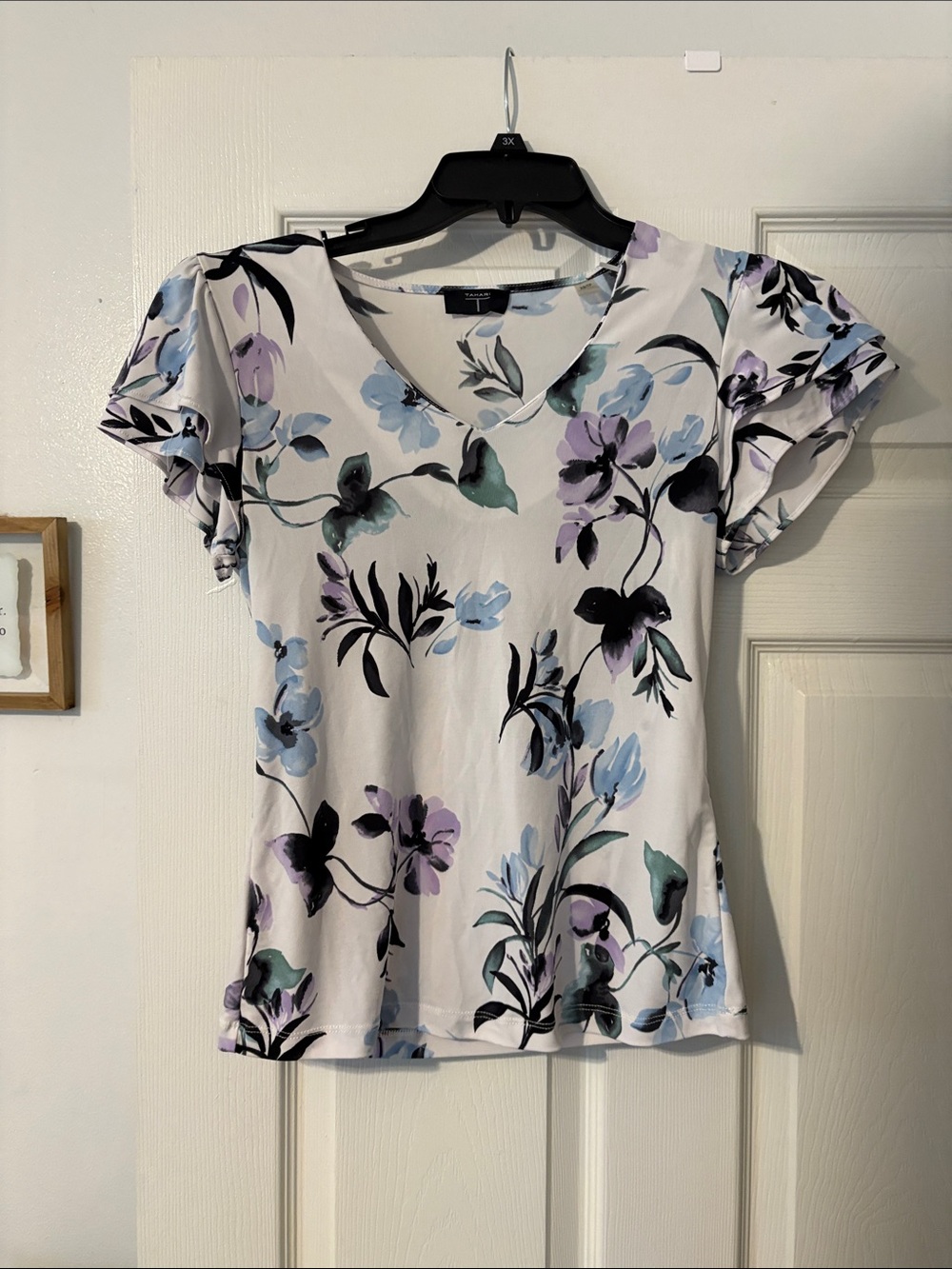 Tahari White Short Sleeve V-Neck Top with Blue & Purple Floral